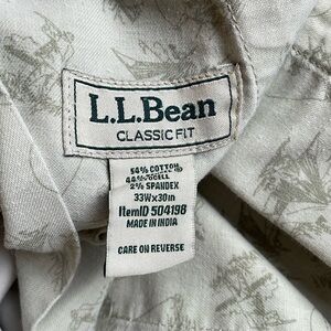 L.L. Bean Men’s Classic Fit Chinos 33x30.